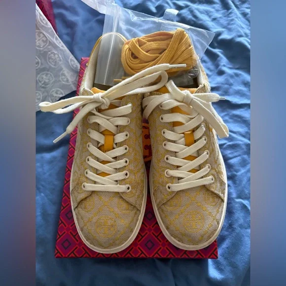Tory Burch Yellow and Cream Women's Sneakers SZ 7.5
Like NEW - Picture 1 of 3